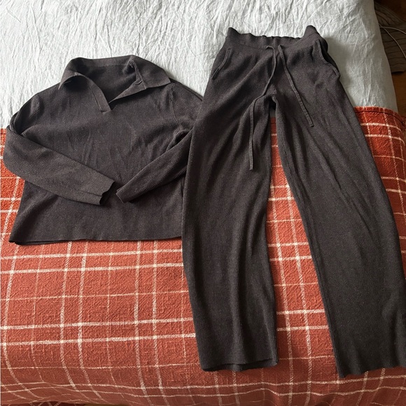 Uniqlo Sweaters - Uniqlo Set